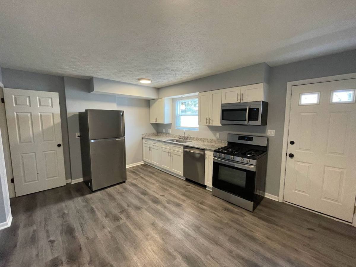 Apartment for rent at 16-34 Berwyck Dr, Akron, OH 44312