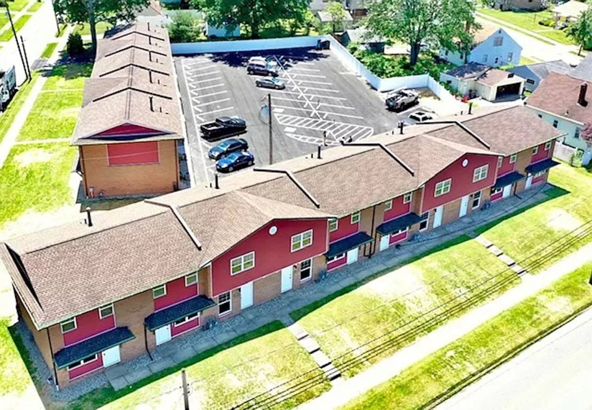 Apartment for rent at 16-34 Berwyck Dr, Akron, OH 44312