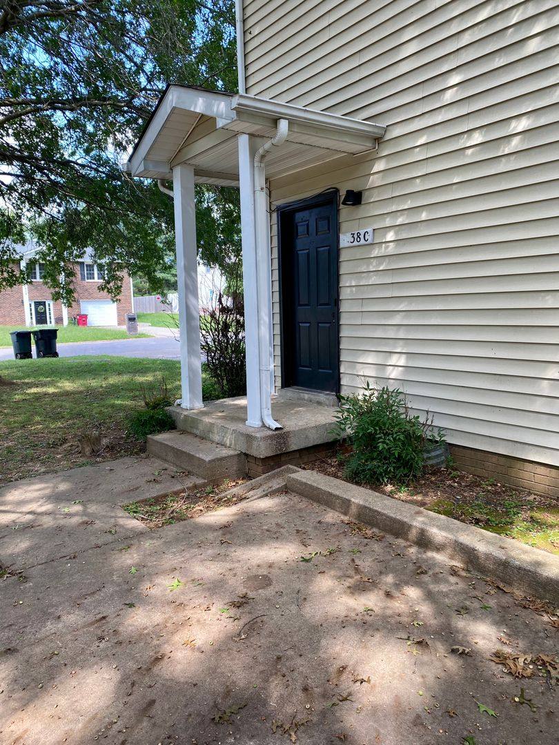 Townhouse for rent at 638 Rs Bradley Blvd #C, Clarksville, TN 37042