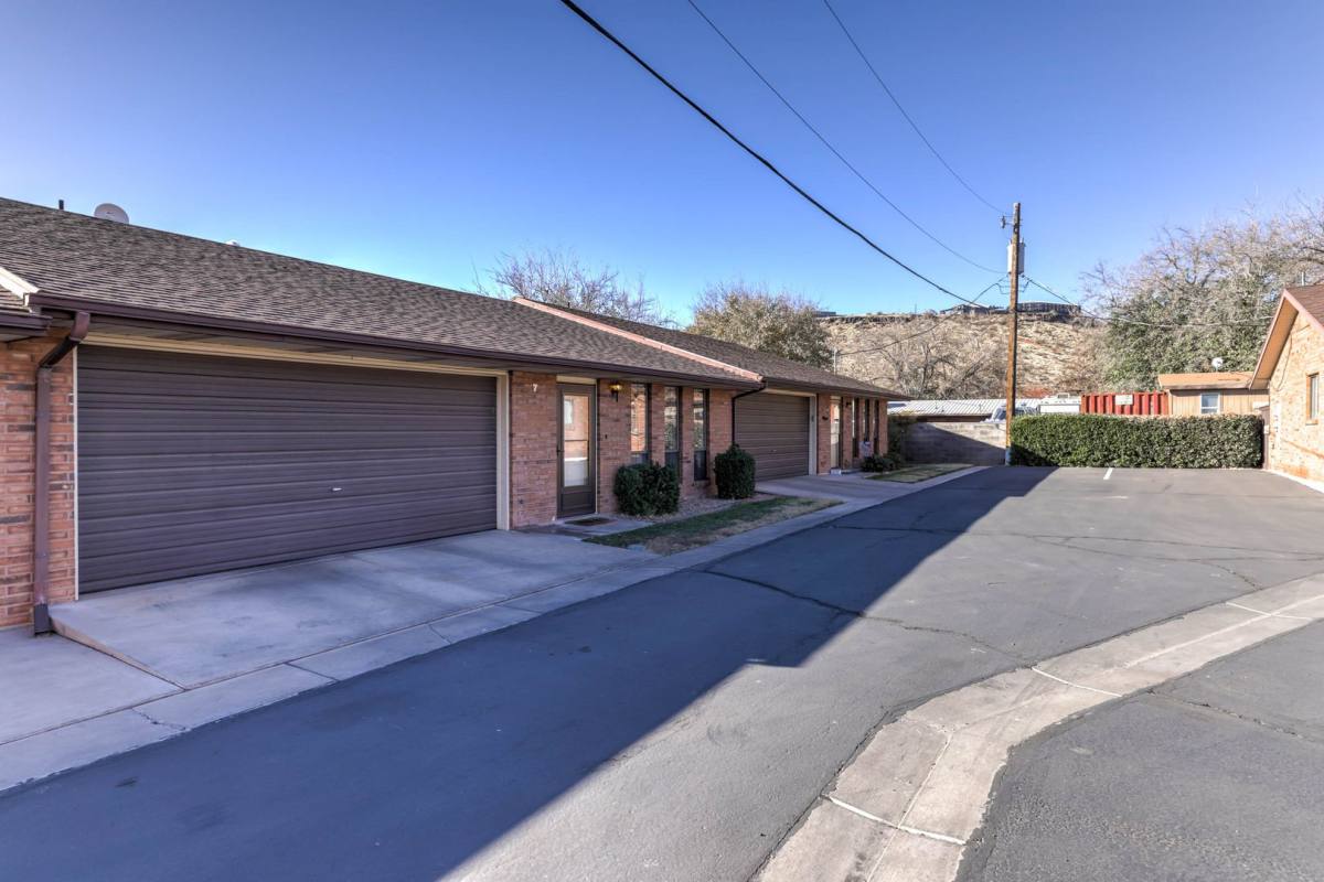 House for rent at 55 W 400 S, Saint George, UT 84770