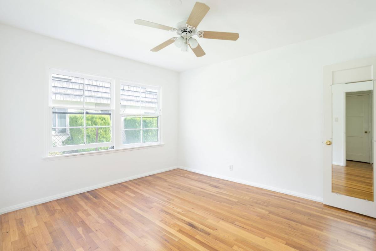 Apartment for rent at 346 N Maple Dr, Beverly Hills, CA 90210