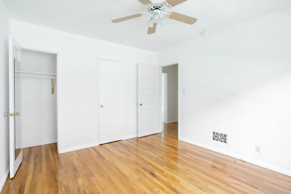 Apartment for rent at 346 N Maple Dr, Beverly Hills, CA 90210