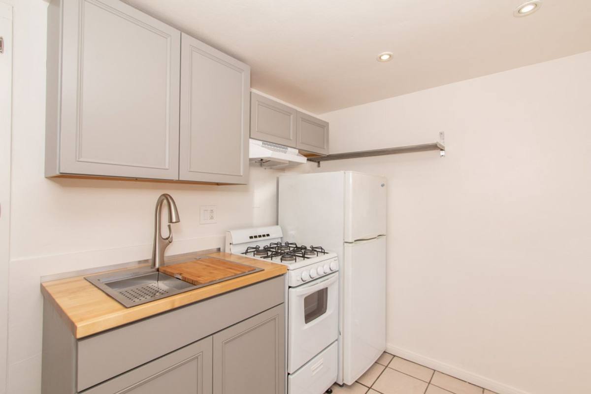 Apartment for rent at 3133 Boundary St, San Diego, CA 92104