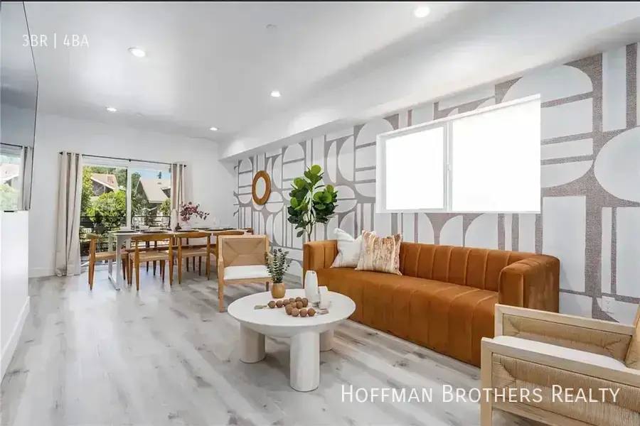 Townhouse for rent at 216 N Coronado St #216, Los Angeles, CA 90026