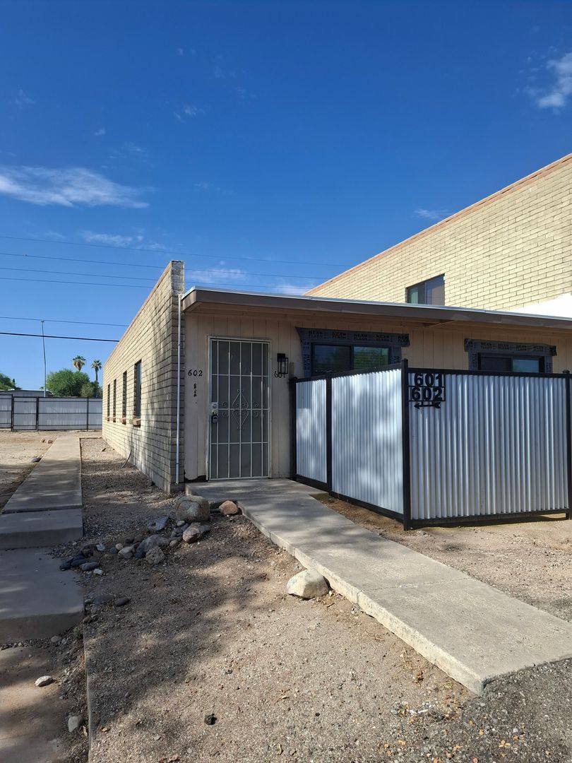 Townhouse for rent at 9009 E Broadway Blvd #601, Tucson, AZ 85710