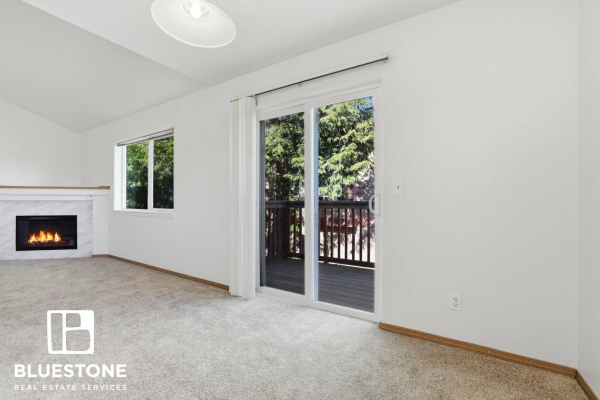 Apartment for rent at 14201-14205 E Burnside, Portland, OR 97233