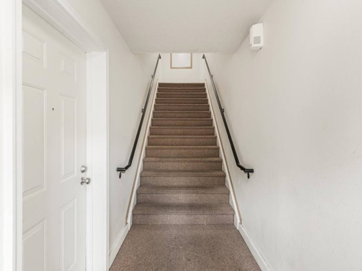 Apartment for rent at 14201-14205 E Burnside, Portland, OR 97233