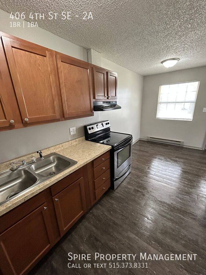 Apartment for rent at 406 4th St SE #2A, State Center, IA 50247