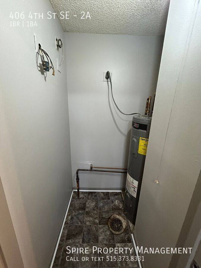 Apartment for rent at 406 4th St SE #2A, State Center, IA 50247