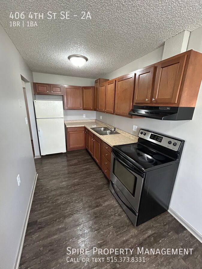 Apartment for rent at 406 4th St SE #2A, State Center, IA 50247