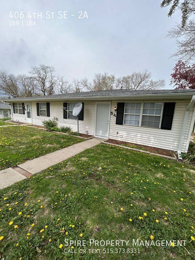 Apartment for rent at 406 4th St SE #2A, State Center, IA 50247