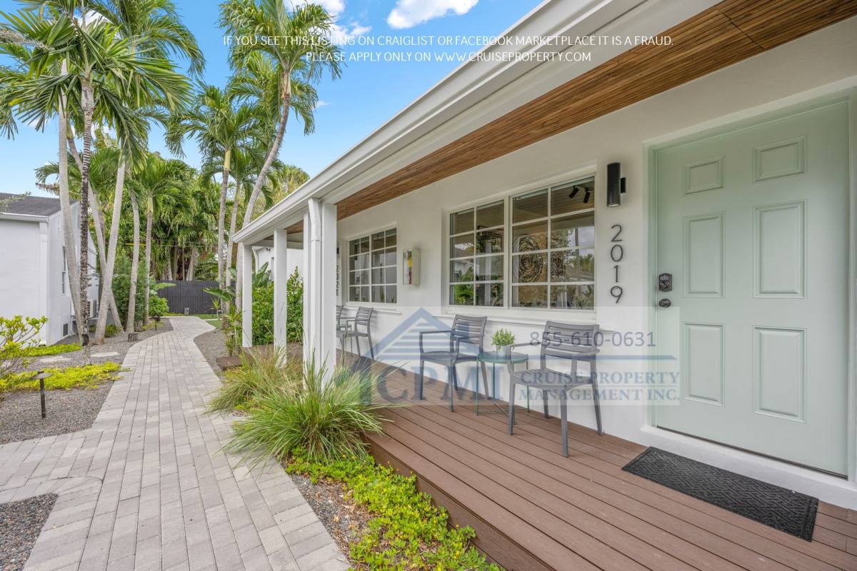 Apartment for rent at 2021 Plunkett St, Hollywood, FL 33020