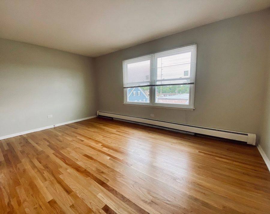 Apartment for rent at 162 Walton St #R, Barrington, IL 60010