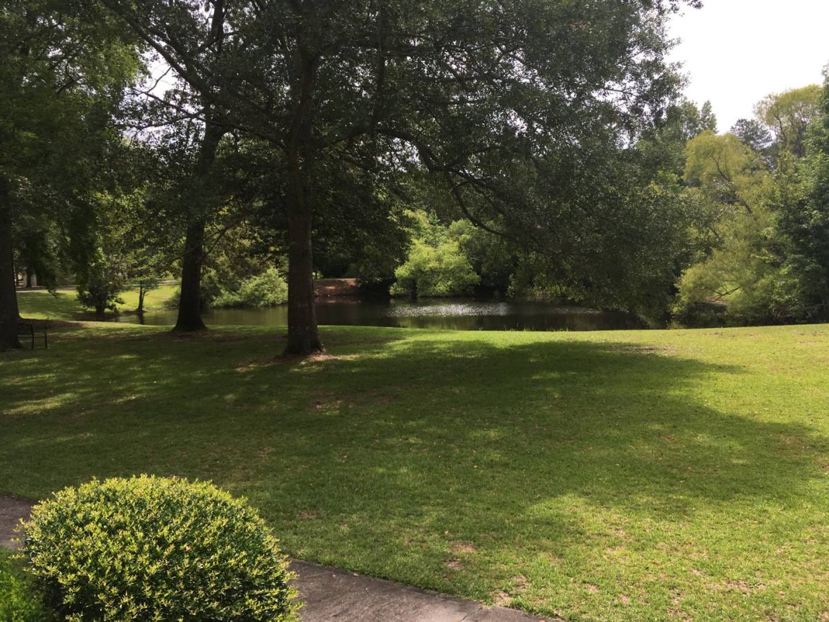 Apartment for rent at 6000 River Rd #20, Washington, NC 27889