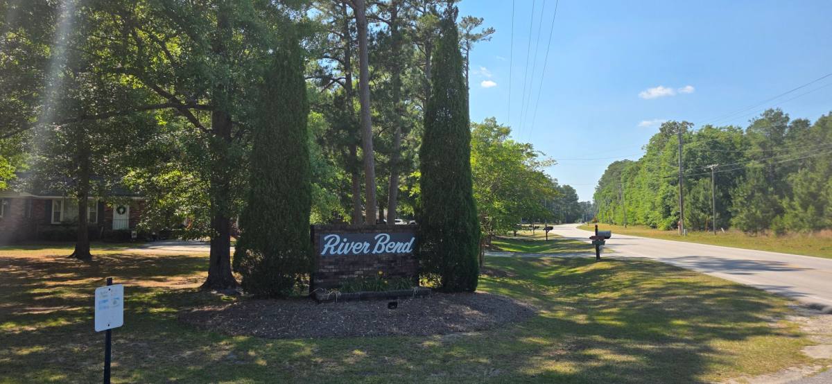 Apartment for rent at 6000 River Rd #20, Washington, NC 27889