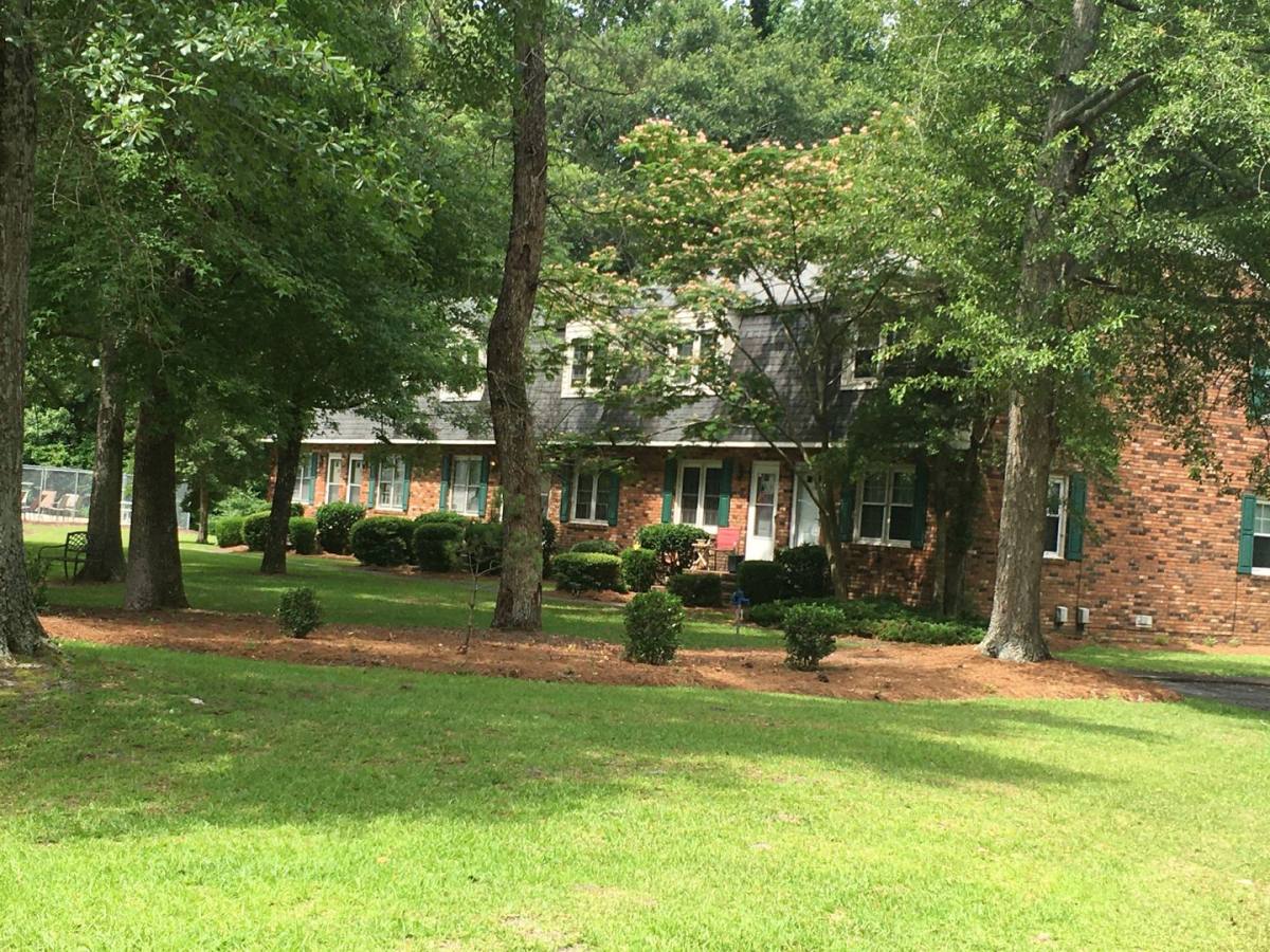 Apartment for rent at 6000 River Rd #20, Washington, NC 27889