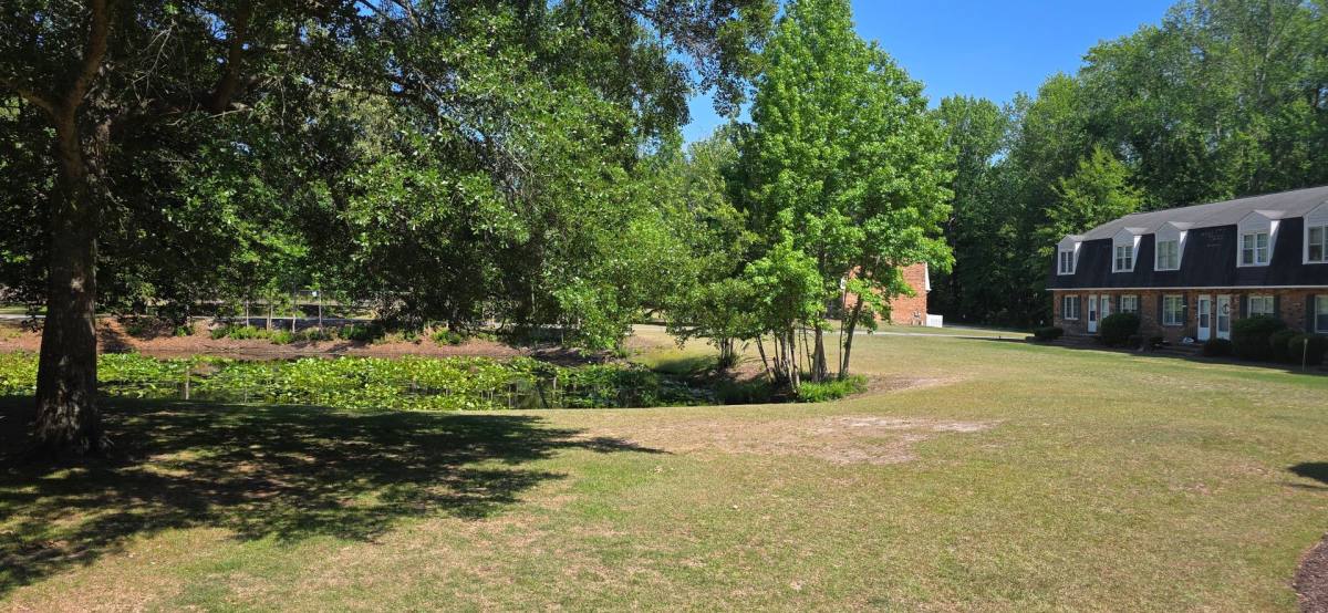 Apartment for rent at 6000 River Rd #20, Washington, NC 27889