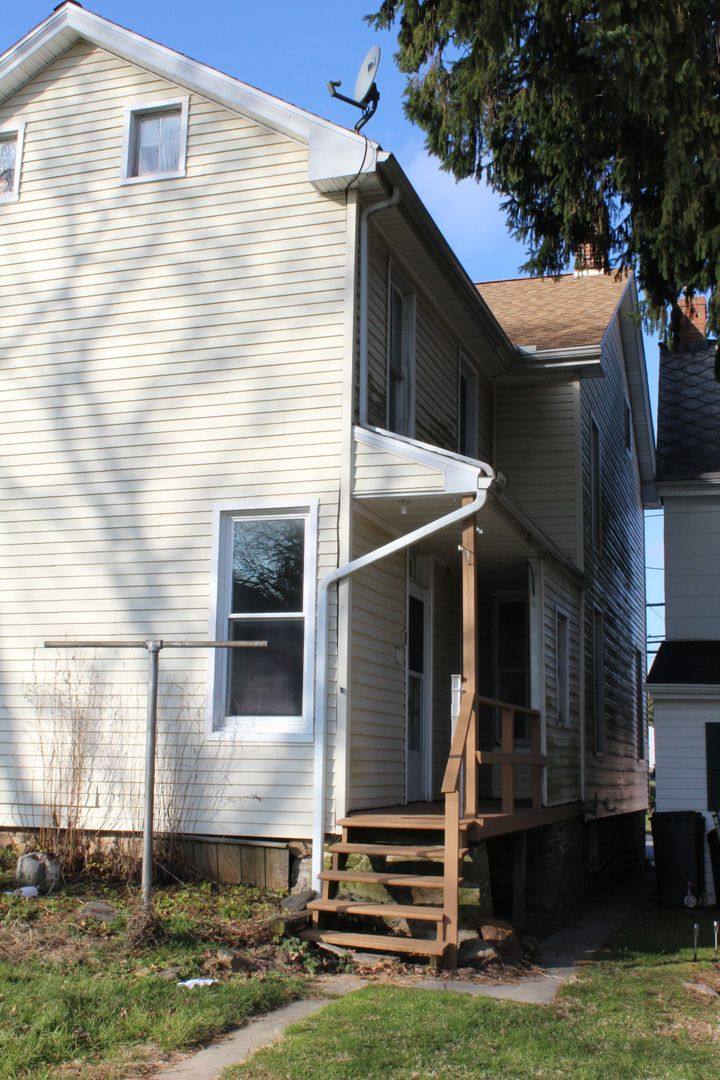 House for rent at 28 W Forrest Ave, Shrewsbury, PA 17361
