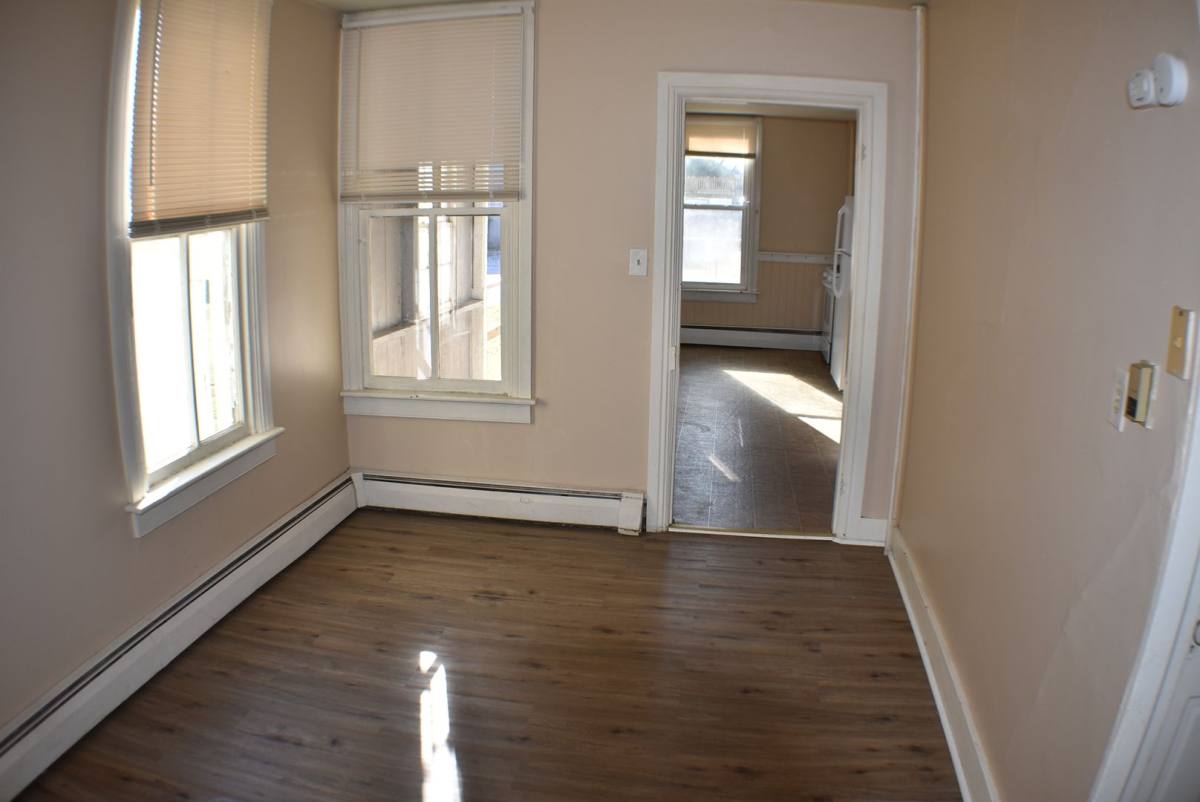 House for rent at 28 W Forrest Ave, Shrewsbury, PA 17361