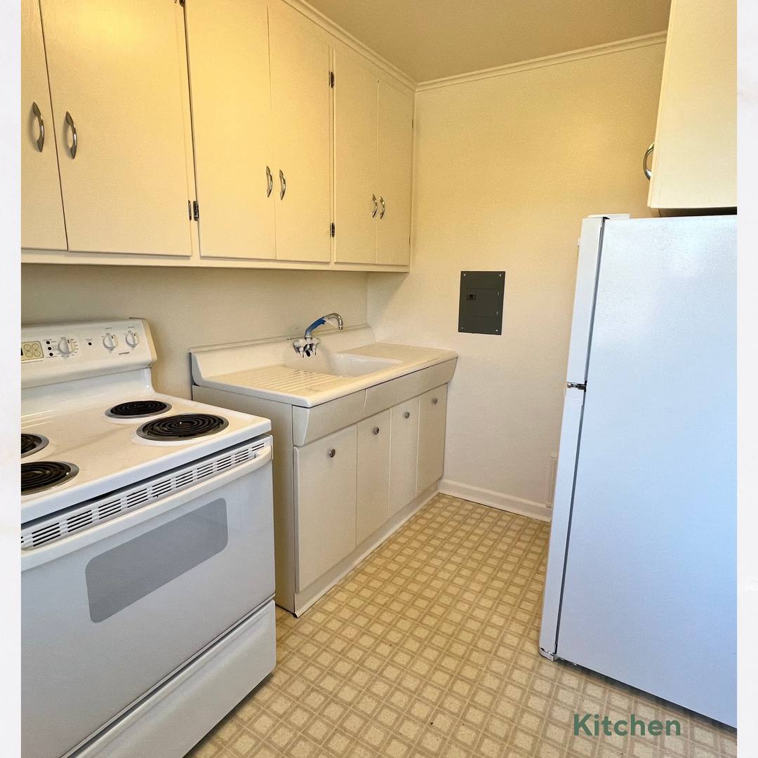 Apartment for rent at 7929 Green Lake Dr N, Seattle, WA 98103