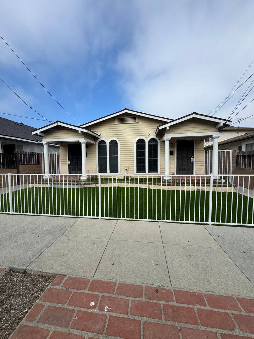 Apartment for rent at 546 - 550 W, San Pedro, CA 90731