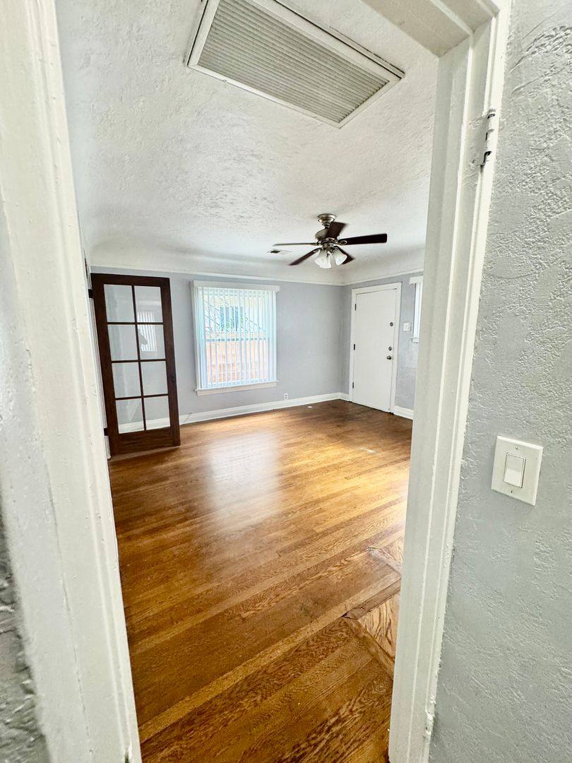 Apartment for rent at 546 - 550 W, San Pedro, CA 90731