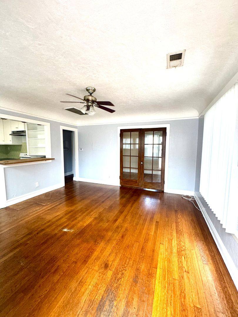 Apartment for rent at 546 - 550 W, San Pedro, CA 90731