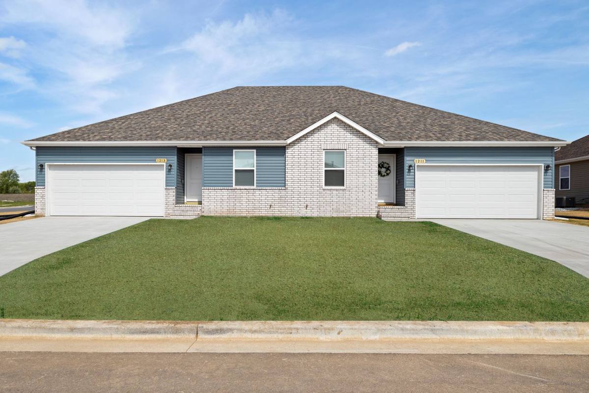 House for rent at 1280 S Choctaw Rd, Republic, MO 65738
