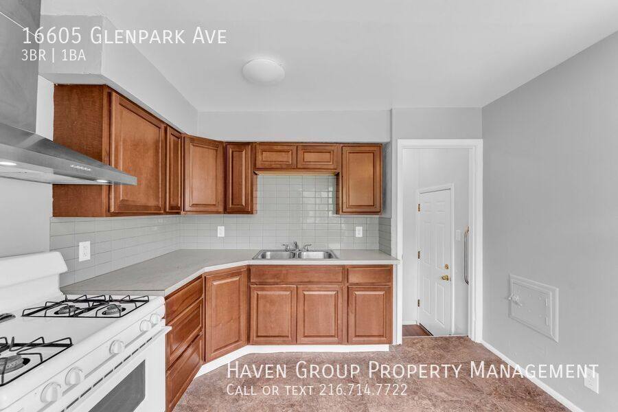 House for rent at 16605 Glenpark Ave, Cleveland, OH 44128