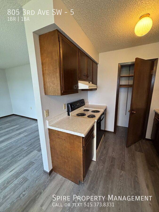 Apartment for rent at 805 3rd Ave SW #5, State Center, IA 50247