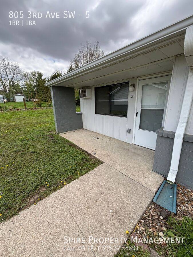 Apartment for rent at 805 3rd Ave SW #5, State Center, IA 50247