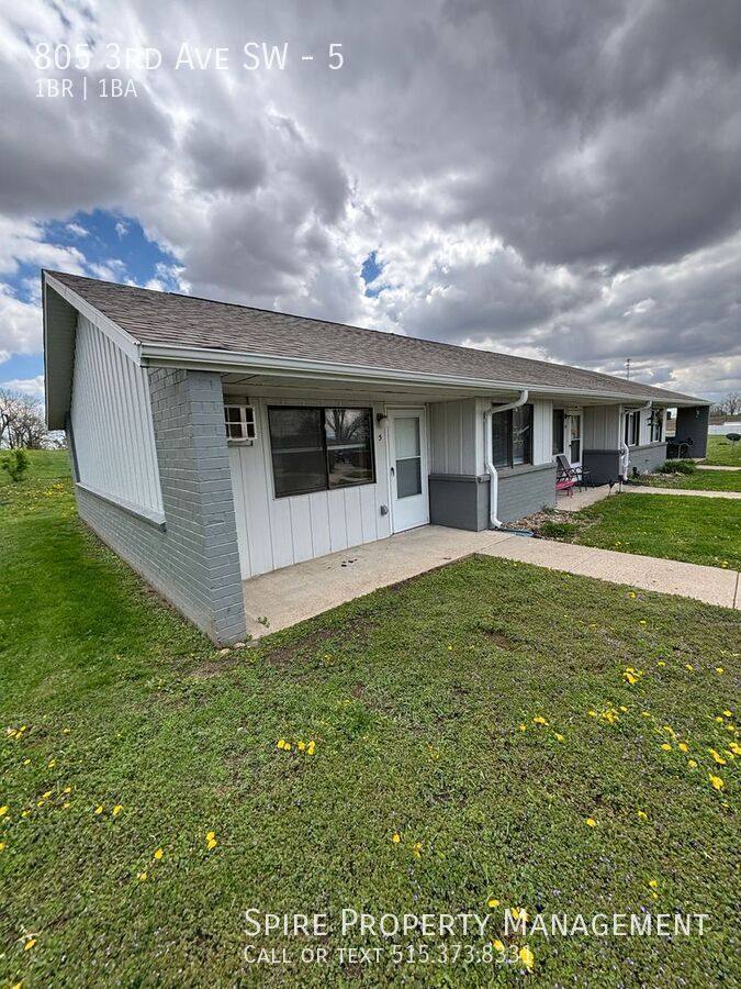 Apartment for rent at 805 3rd Ave SW #5, State Center, IA 50247