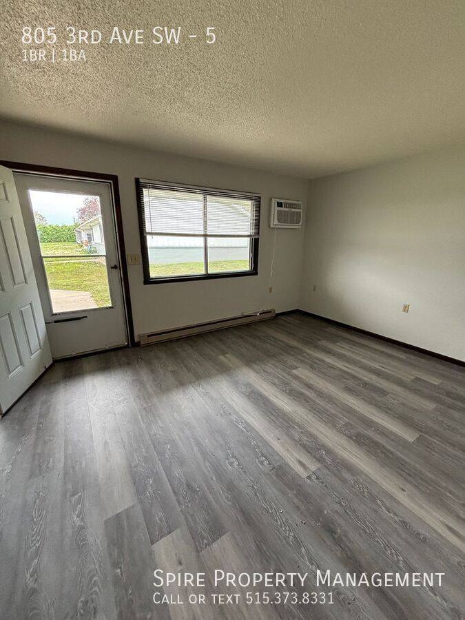 Apartment for rent at 805 3rd Ave SW #5, State Center, IA 50247