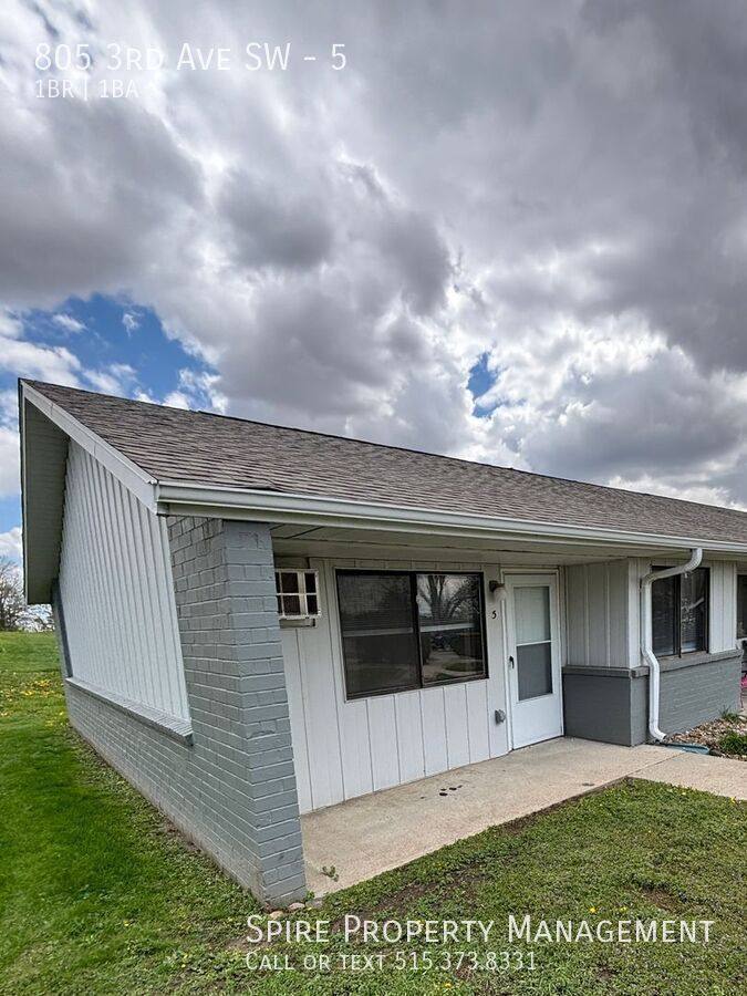 Apartment for rent at 805 3rd Ave SW #5, State Center, IA 50247
