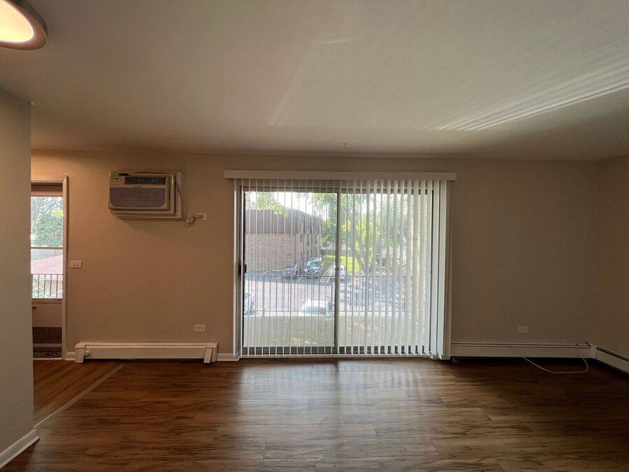 Apartment for rent at 320 N Harvard Ave #H, Villa Park, IL 60181