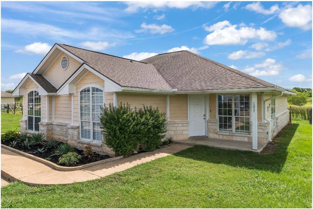 House for rent at 1227 Flying Ace Circle, College Station, TX 77845