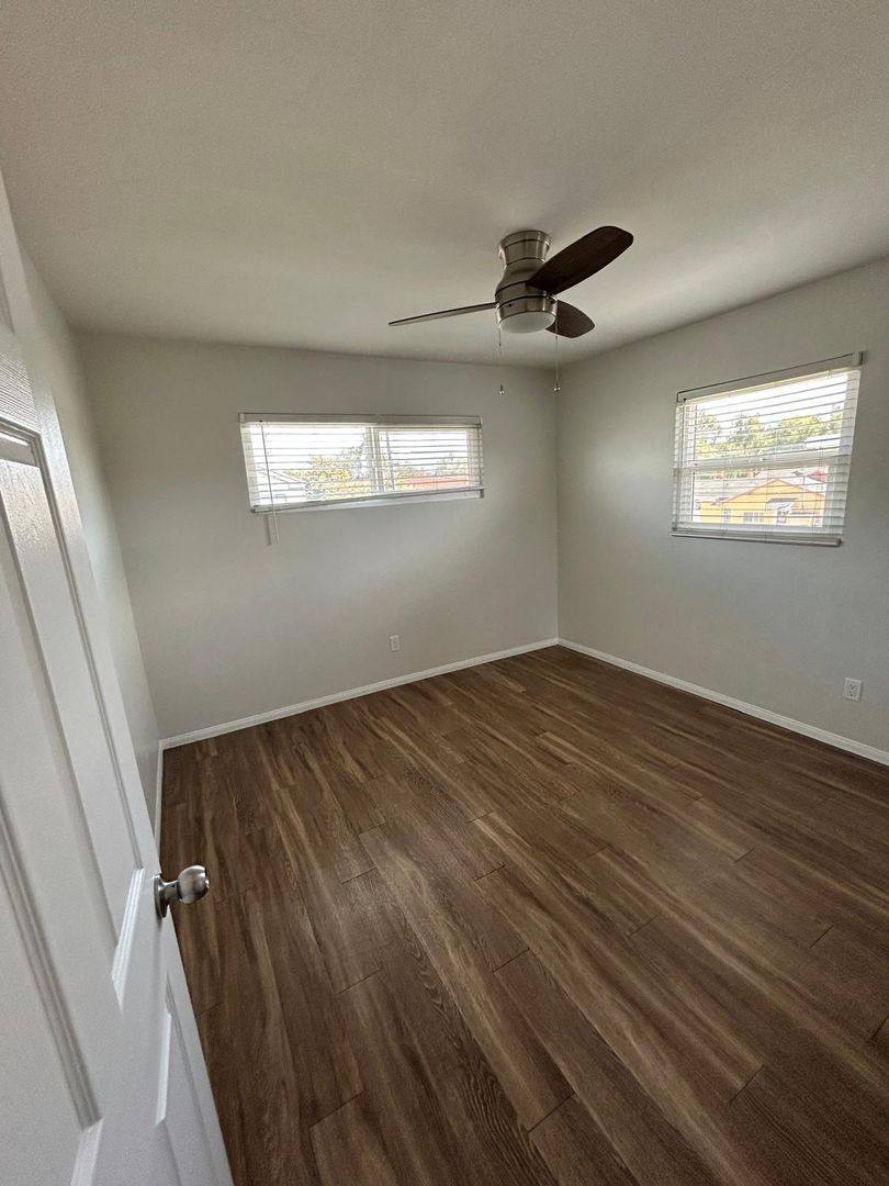 Apartment for rent at 376 - 378 Park Way, Chula Vista, CA 91910