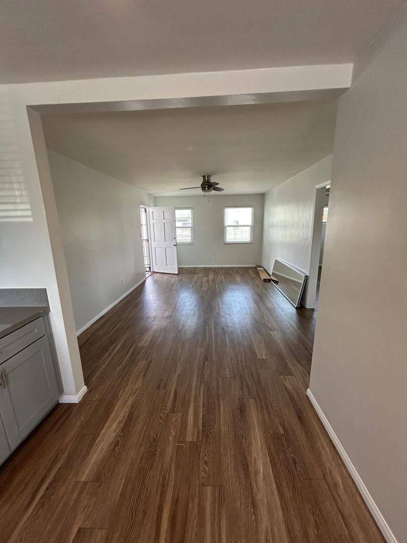 Apartment for rent at 376 - 378 Park Way, Chula Vista, CA 91910