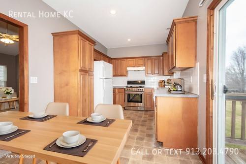 House for rent at 23504 W 73rd Terrace, Lenexa, KS 66227