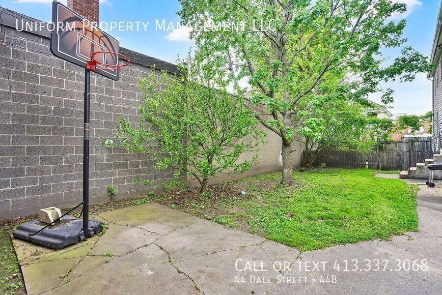 Apartment for rent at 44 Dale St #44B, Springfield, MA 01105
