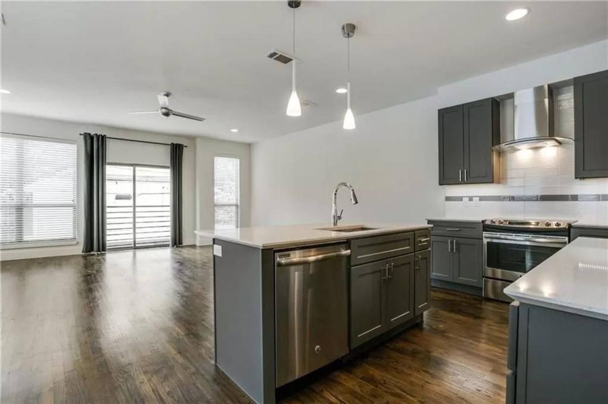 Townhouse for rent at 4303 Cole Ave, Dallas, TX 75205