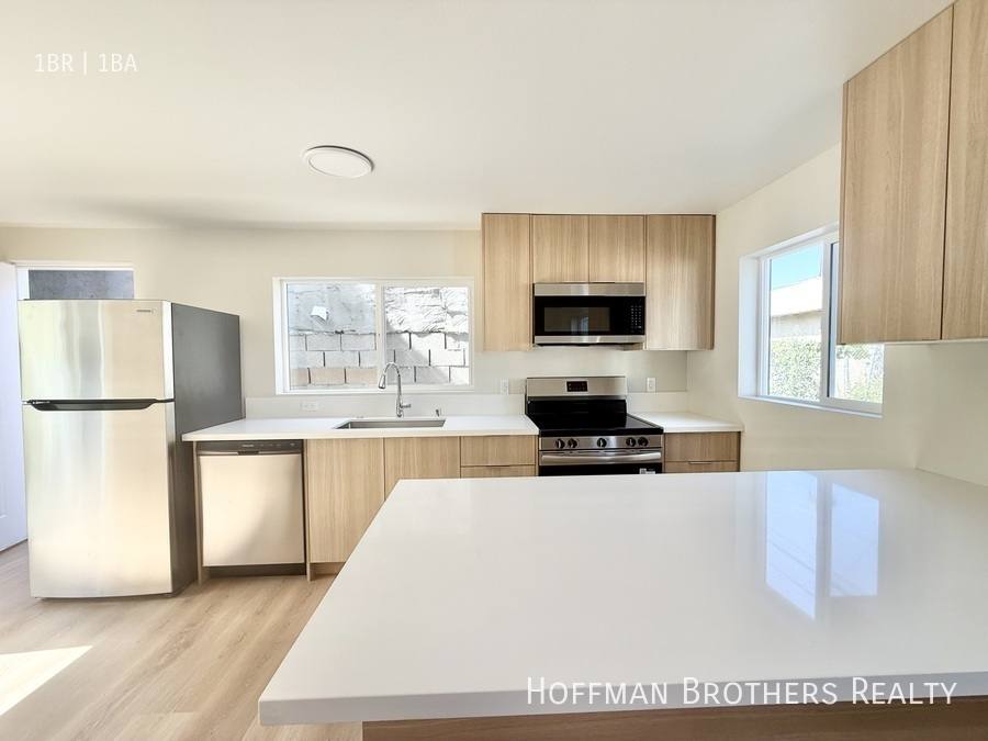 Apartment for rent at 3018 3 4 9th Ave, Los Angeles, CA 90018