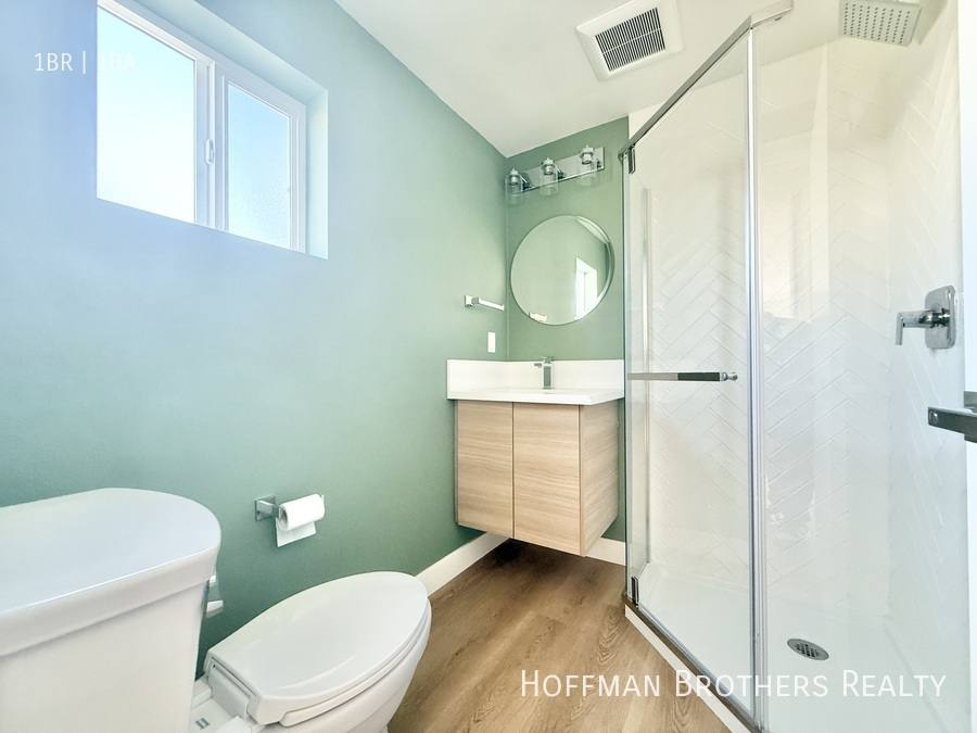 Apartment for rent at 3018 3 4 9th Ave, Los Angeles, CA 90018