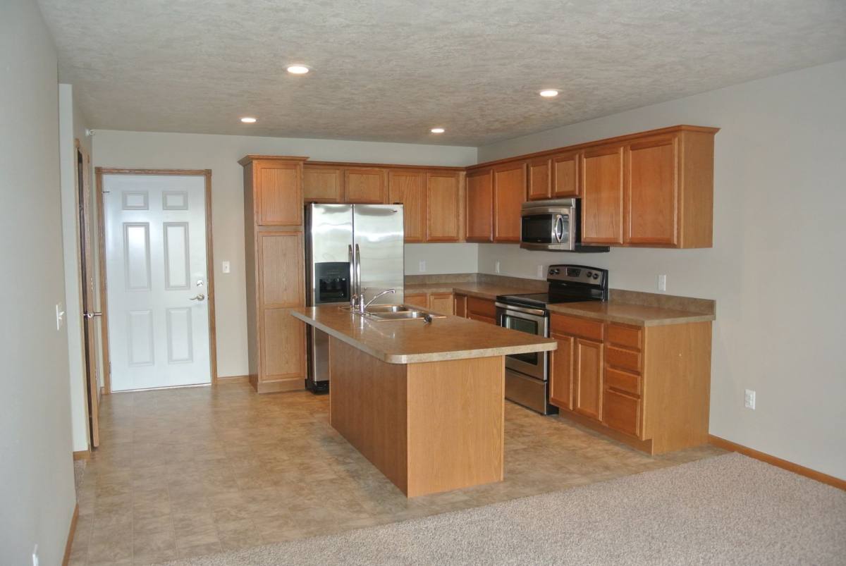 Apartment for rent at 600 31st Ave SW, Minot, ND 58701