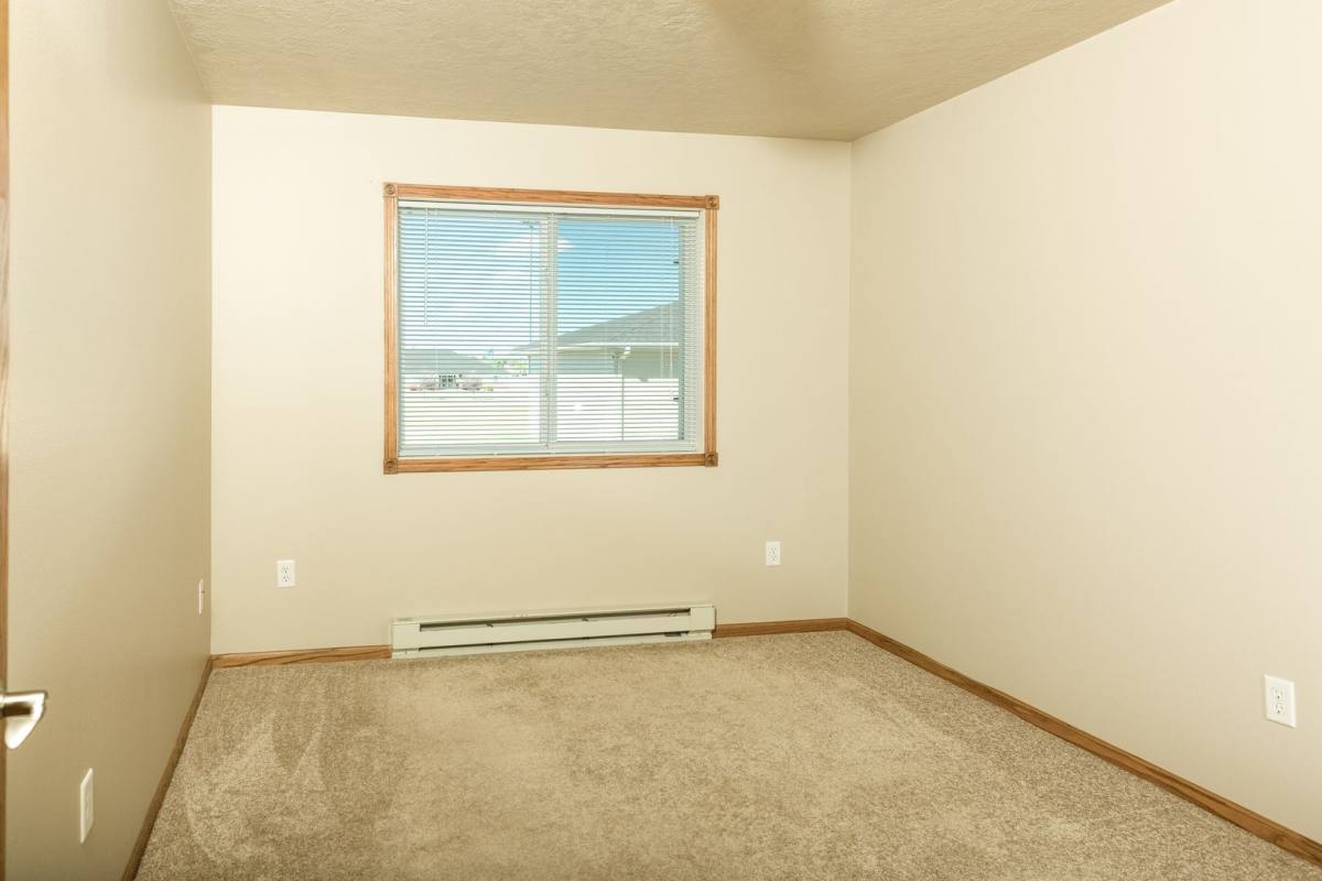 Apartment for rent at 600 31st Ave SW, Minot, ND 58701