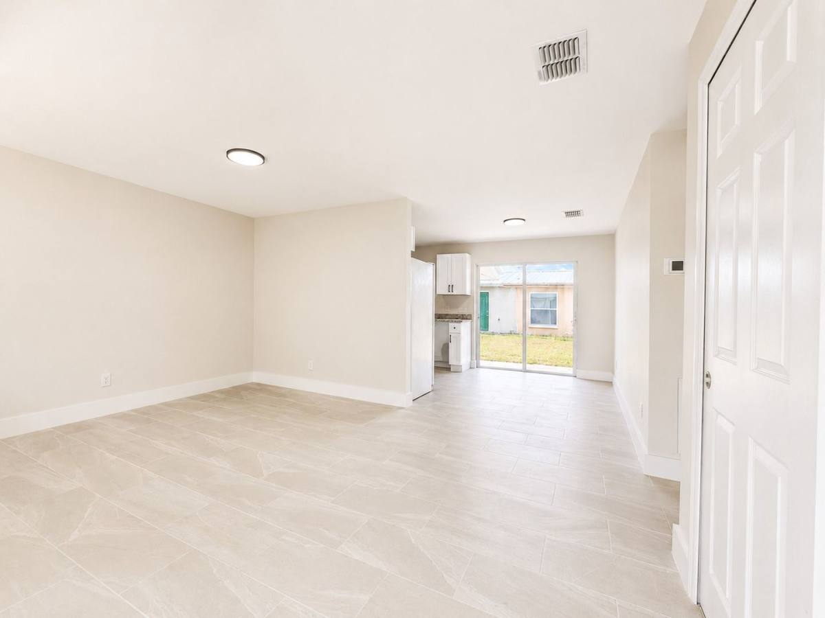 Apartment for rent at 5422 5424 Ninth Ave, Fort Myers, FL 33907