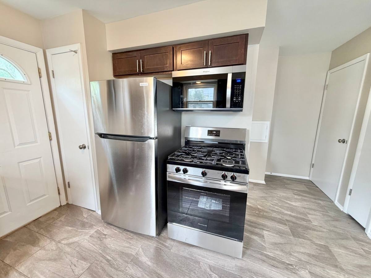 Townhouse for rent at 6919-6921 W Brentwood Ave E, Milwaukee, WI 53223