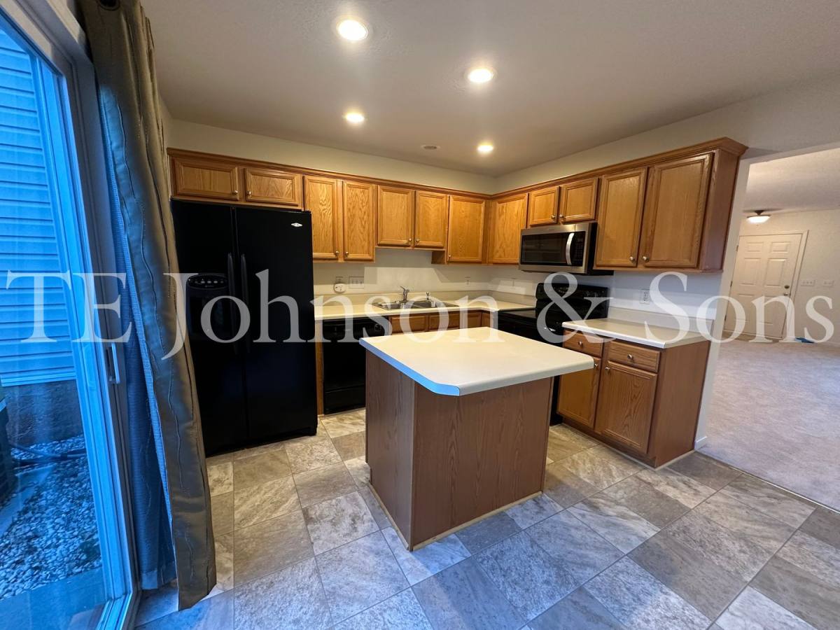 Townhouse for rent at 2544 Halle Ann Circle, Winston Salem, NC 27103