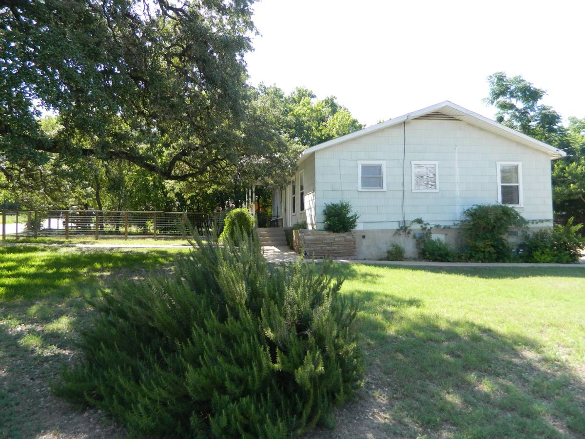 Apartment for rent at 4501 Lareina Dr, Austin, TX 78745