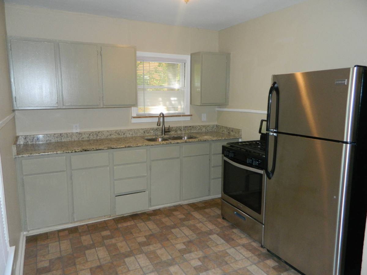 Apartment for rent at 4501 Lareina Dr, Austin, TX 78745